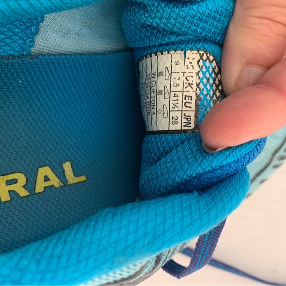 Hoka women’s aqua blue mesh Clifton 4 running shoes size 9 - Picture 7 of 10